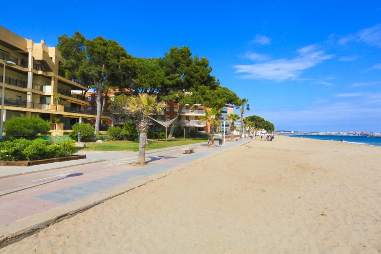 UHC Txingudi Apartments Cambrils Bagian luar foto